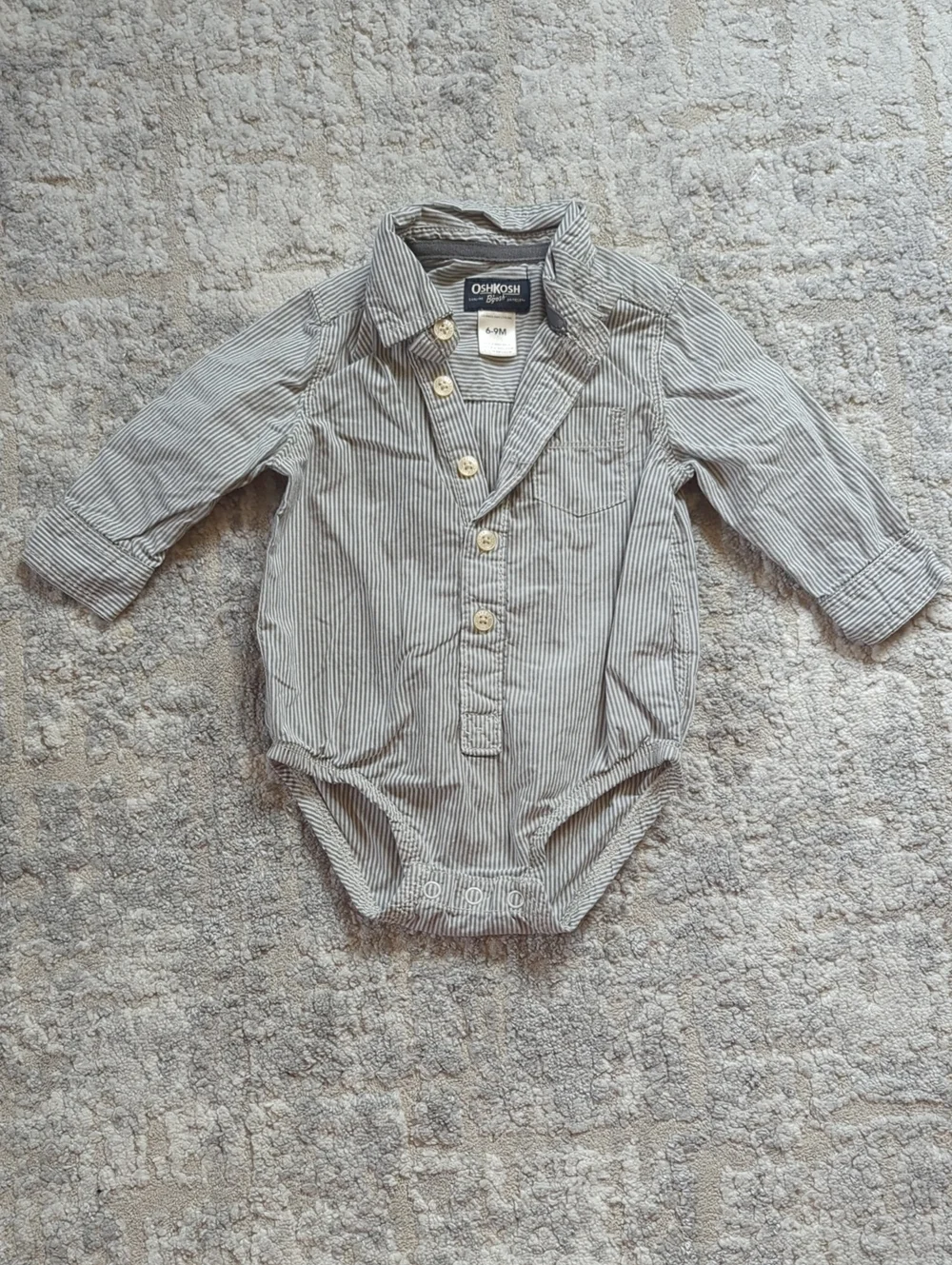 OshKosh B'gosh Thin Black & White Striped Long-Sleeve One-Piece Size 6-9 Months